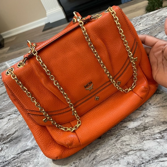 MCM chain shoulder bag. - Picture 4 of 9